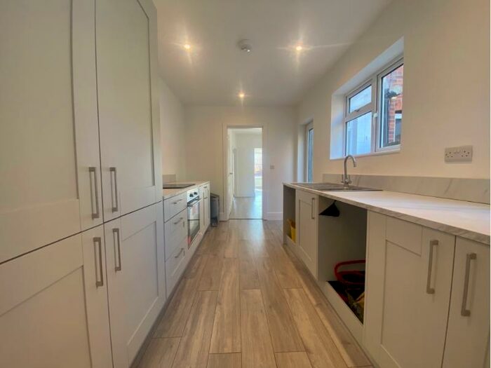 3 Bedroom House To Rent In Randolph Road, Reading, RG1