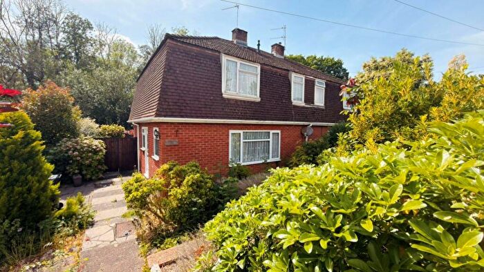 4 Bedroom Semi-Detached House For Sale In Fishguard Road, Llanishen, Cardiff, CF14