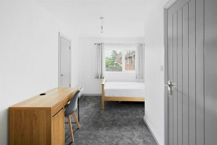 6 Bedroom House To Rent In Tilling Road, Bristol, BS10