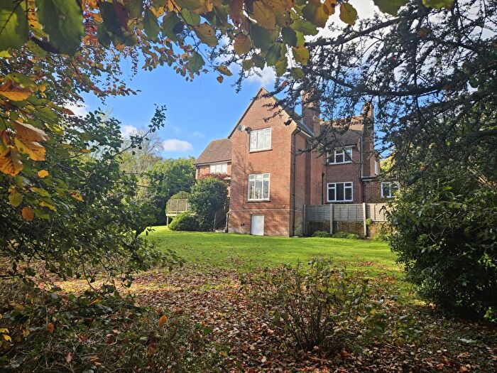 4 Bedroom Detached House To Rent In Shaftesbury, Dorset, SP7