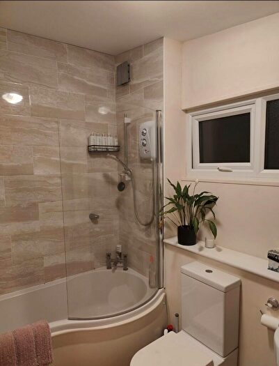 3 Bedroom Terraced House For Sale In Regency Walk, Croydon, London, CR0