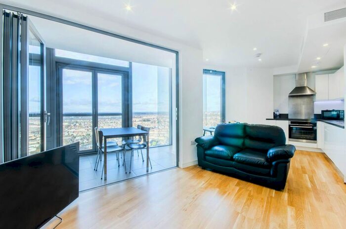 1 Bedroom Flat To Rent In Great West Quarter, Brentford, TW8