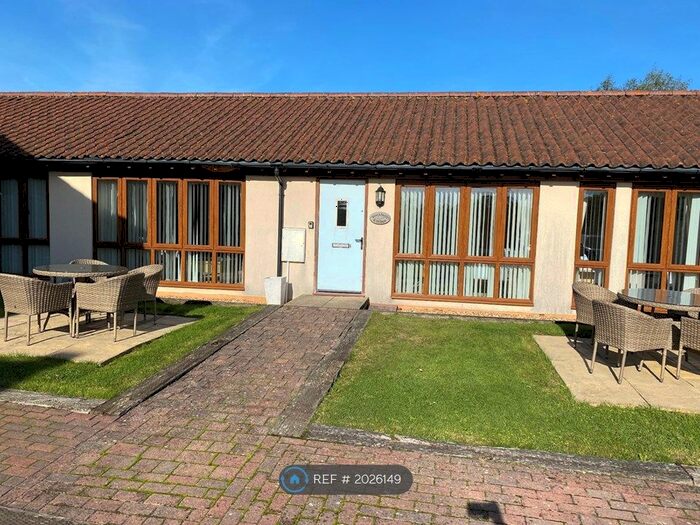 2 Bedroom Bungalow To Rent In West Rolstone Court, Hewish, Weston-Super-Mare, BS24