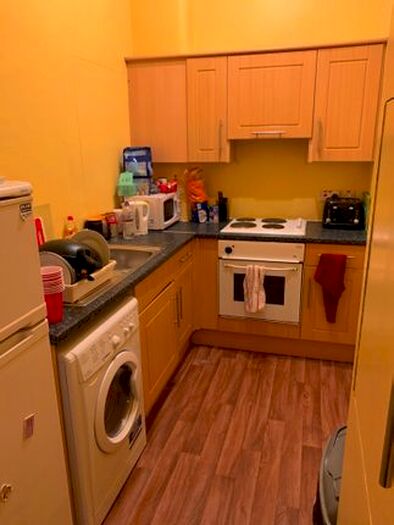 3 Bedroom Flat To Rent In Links Gardens, Leith Links, Edinburgh, EH6