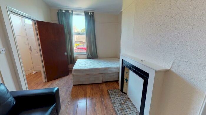 4 Bedroom Terraced House To Rent In Haddon Road, Burley, Leeds, LS4