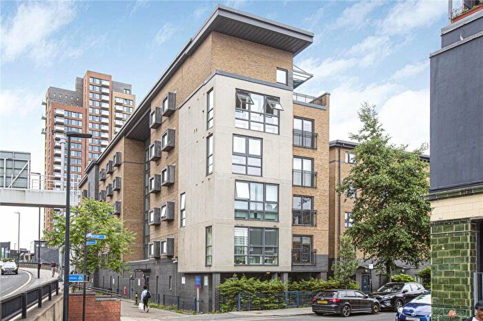 2 Bedroom Apartment For Sale In Wealden House, Capulet Square, London, E3