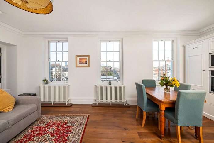 2 Bedroom Flat For Sale In Redcliffe Parade West, Redcliffe, BS1