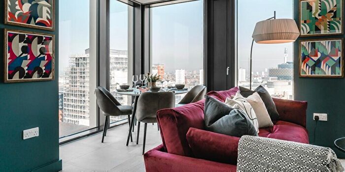 2 Bedroom Apartment To Rent In Broad Street, Birmingham, B15