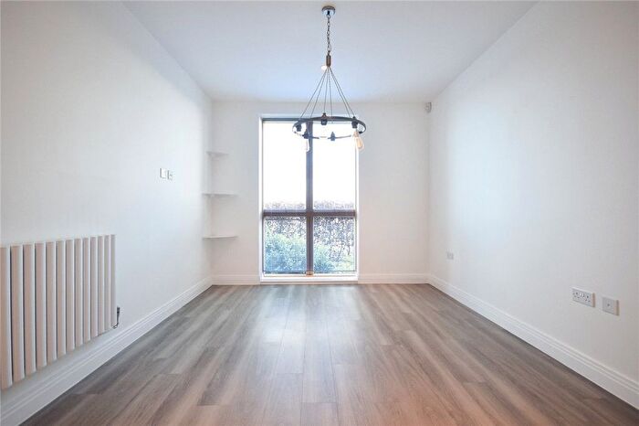 5 Bedroom Terraced House To Rent In Pinnington Close, Trumpington, Cambridge, CB2