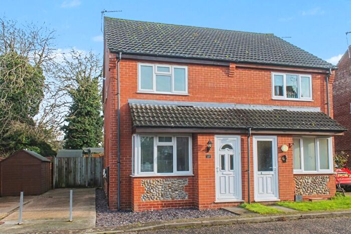 2 Bedroom Semi-Detached House For Sale In Swann Grove, Holt, Norfolk, NR25