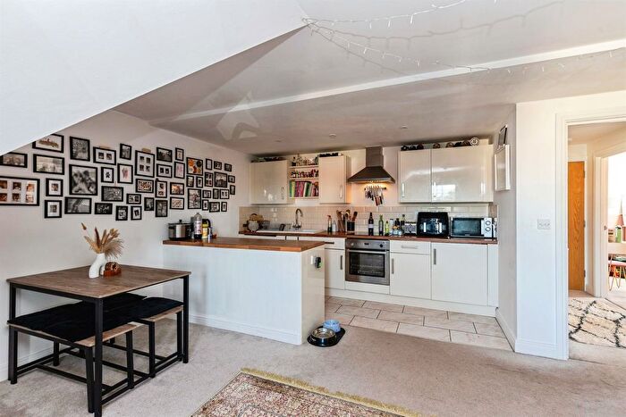 2 Bedroom Flat For Sale In Lowther Road, Bournemouth, BH8