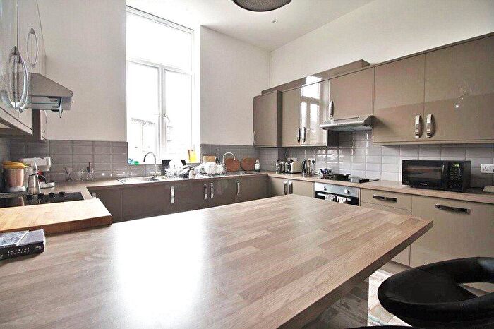 Apartment To Rent In Crouch End Hill, Crouch End, London, N8