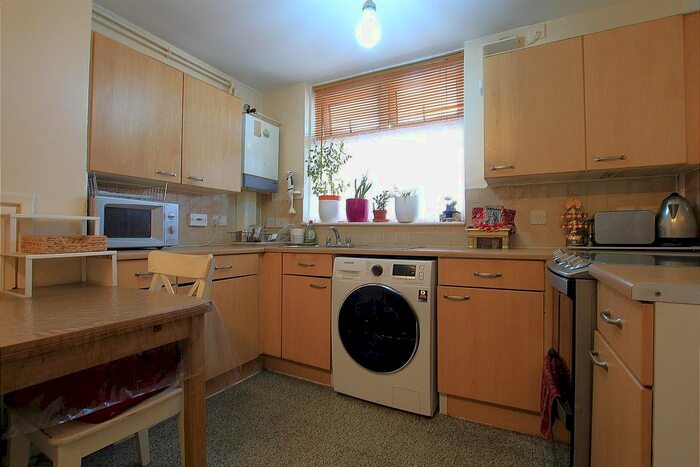 2 Bedroom Flat To Rent In Benson Close, Hounslow, TW3