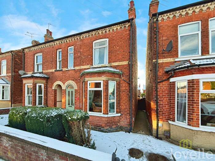 3 Bedroom Semi Detached House For Sale In Arthur Road, Gainsborough, DN21