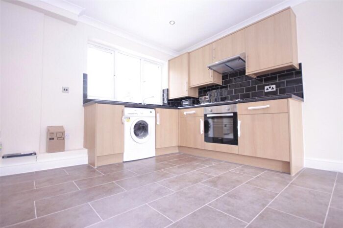 2 Bedroom Apartment To Rent In Green Street, Upton Park, London, E13