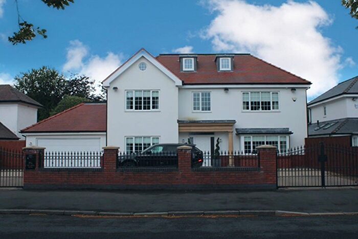 6 Bedroom Detached House To Rent In Far Moss Road, Liverpool, L23