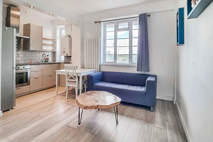 1 Bedroom Flat To Rent In Horn Lane, Acton, W3