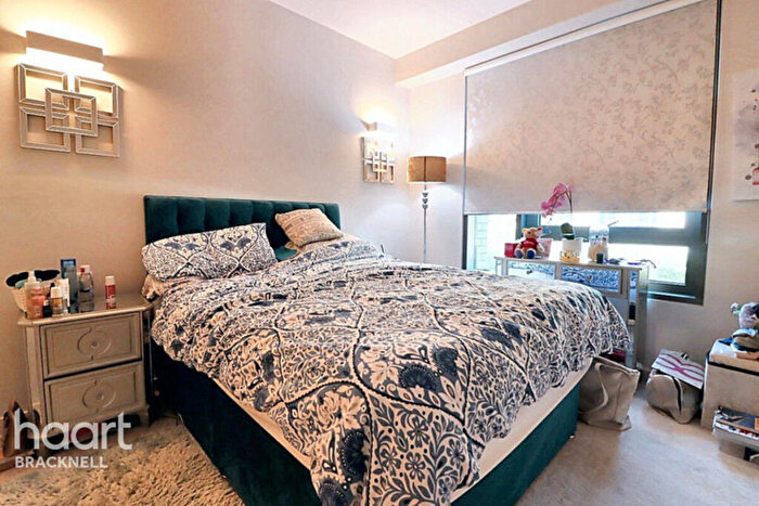 2 Bedroom Apartment For Sale In Wokingham Road, Bracknell, RG42