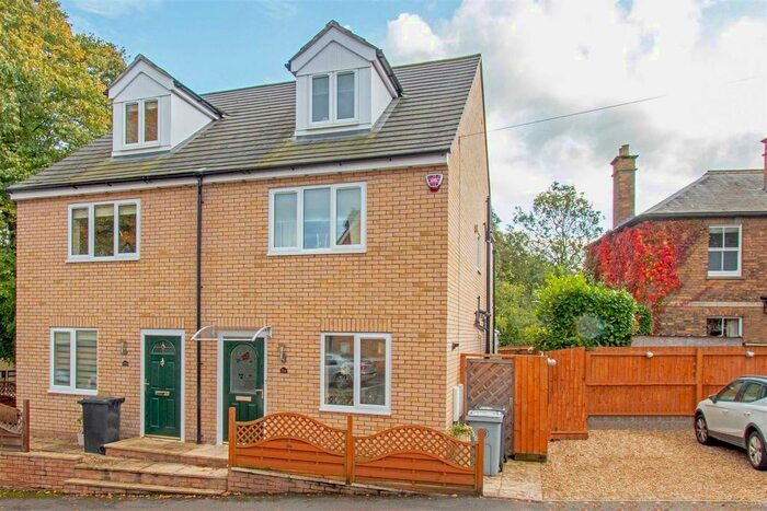 3 Bedroom Semi-Detached House To Rent In Ryhall Road, Stamford, PE9