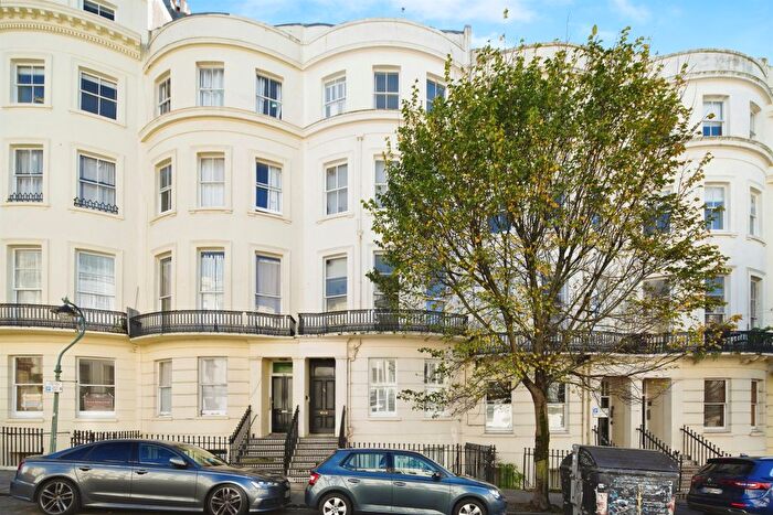 1 Bedroom Flat For Sale In Brunswick Place, Hove, BN3