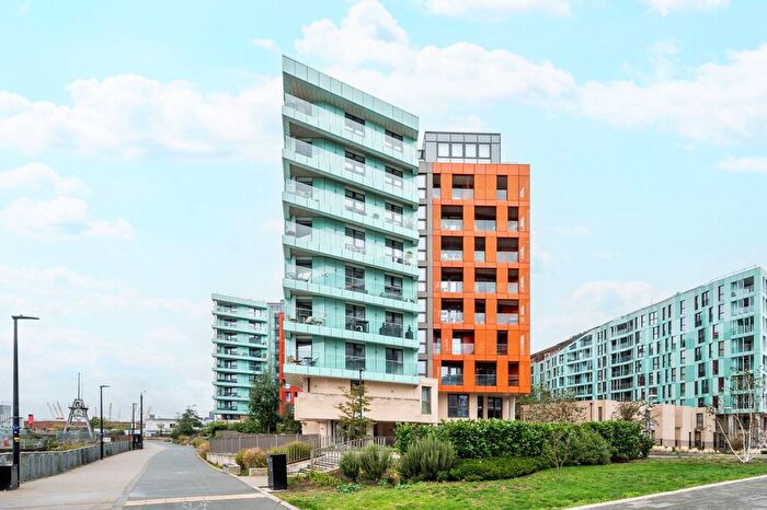 1 Bedroom Flat To Rent In Cable Walk, Greenwich, London, SE10