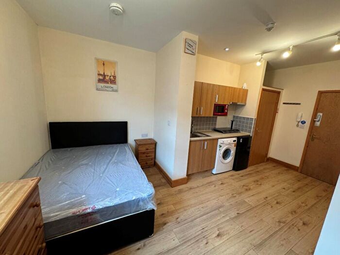 Studio To Rent In Flat, Queens Road, Coventry, CV1