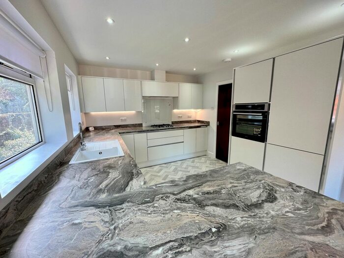 3 Bedroom Bungalow To Rent In Granville Street, Barnsley, S75