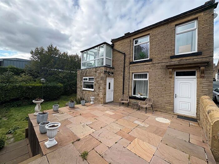 4 Bedroom Detached House For Sale In Brunswick Street, Queensbury, Bradford, BD13