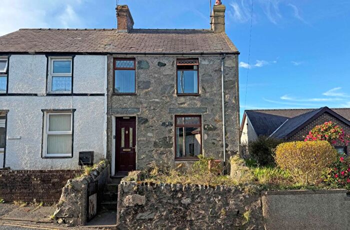 2 Bedroom Terraced House For Sale In Groeslon, Caernarfon, Gwynedd, LL54