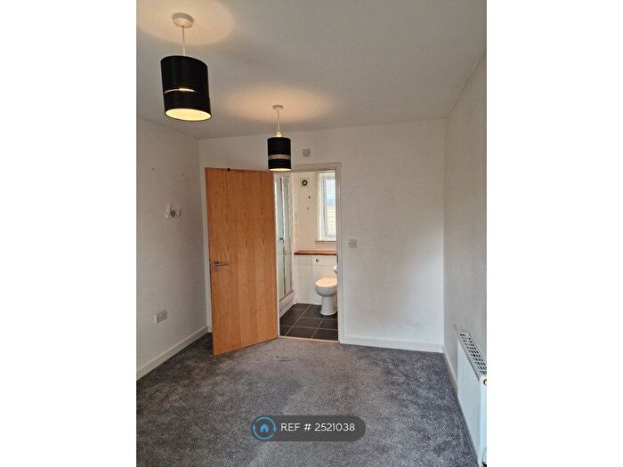 4 Bedroom Terraced House To Rent In Waterstone Way, Greenhithe, DA9