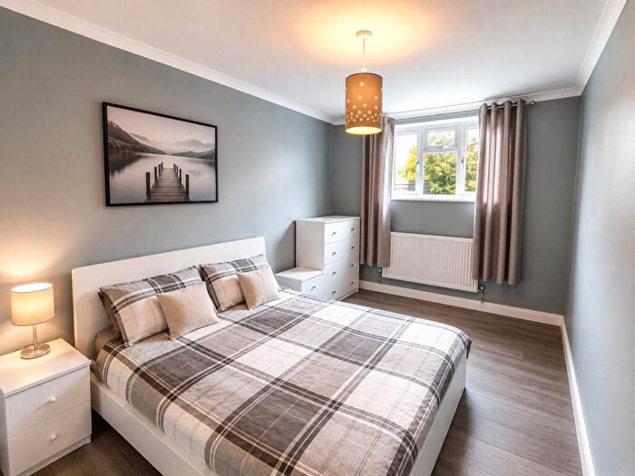 House Of Multiple Occupation To Rent In Howards Road, Woking, Surrey, GU22