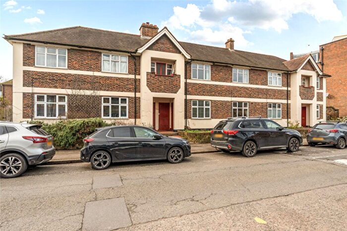 2 Bedroom Maisonette For Sale In Denmark Road, Kingston Upon Thames, KT1