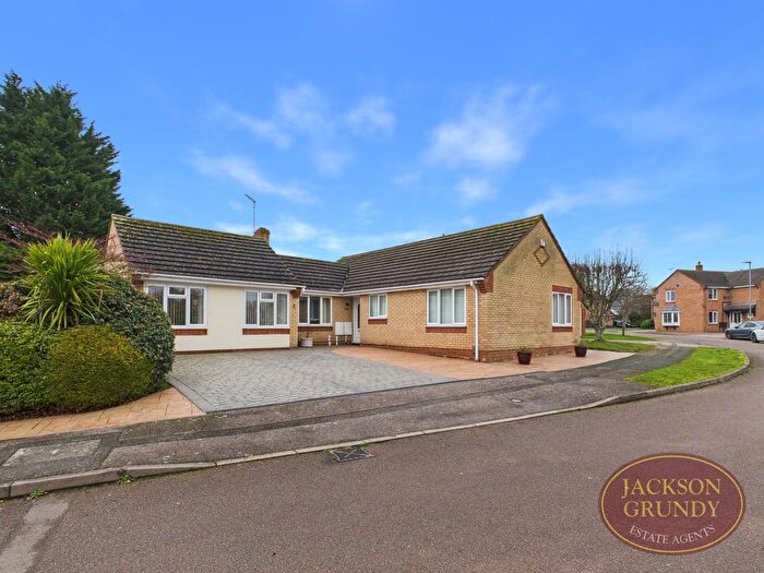 4 Bedroom Bungalow For Sale In Cumbrae Drive, Great Billing, NN3
