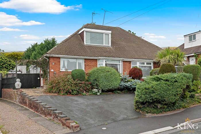 3 Bedroom Semi-Detached Bungalow For Sale In Mason Close, Redditch, B97