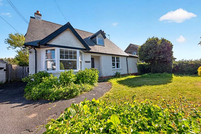 4 Bedroom Detached House For Sale In The Mall, Totland Bay, Isle Of Wight, PO39