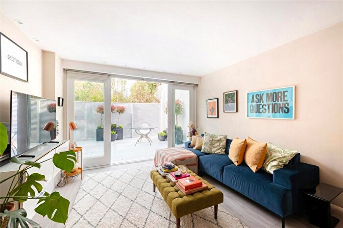 1 Bedroom Apartment To Rent In Brondesbury Road, Queen's Park, NW6