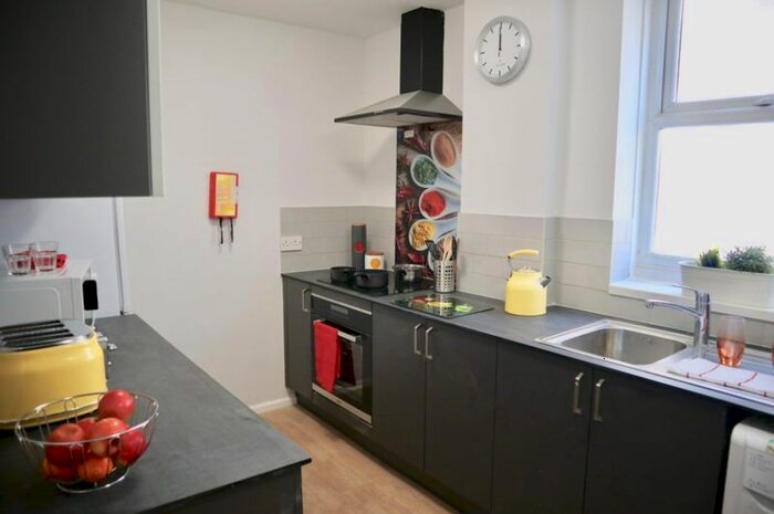 5 Bedroom Flat To Rent In Chestnut Grove, Wavertree, Liverpool, L15