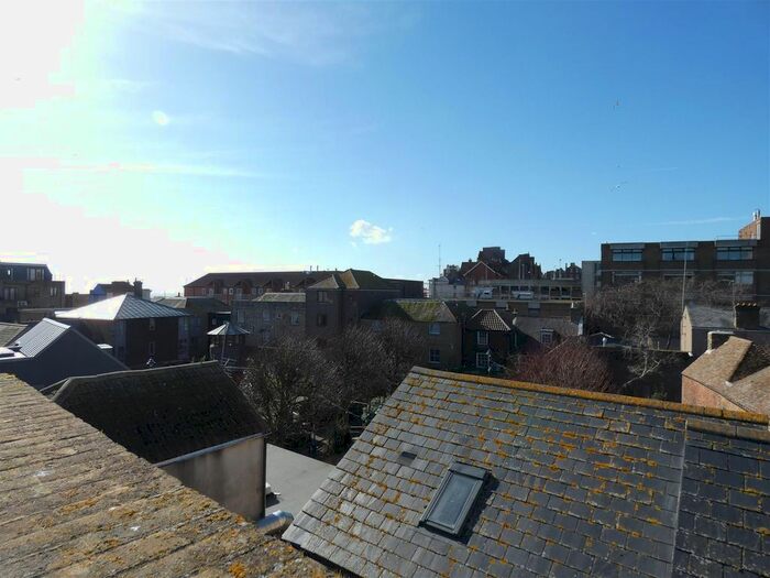 3 Bedroom Property To Rent In Albert Court, York Street, Ramsgate, CT11