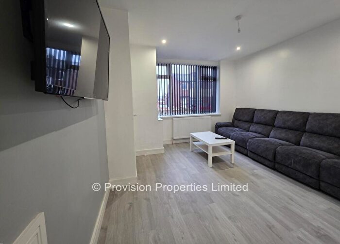 3 Bedroom Terraced House To Rent In Park View Avenue, Burley, Leeds, LS4