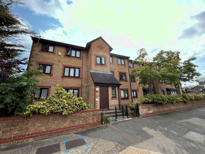 Studio To Rent In Francis Street, Stratford, E15