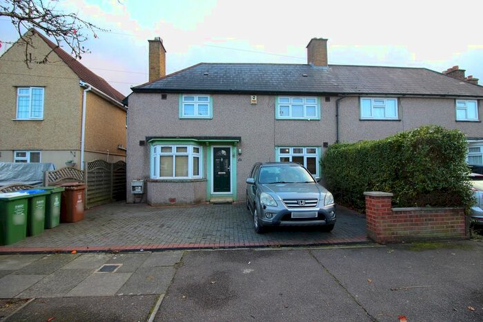 3 Bedroom Semi-Detached House To Rent In Olyffe Avenue, Welling DA16