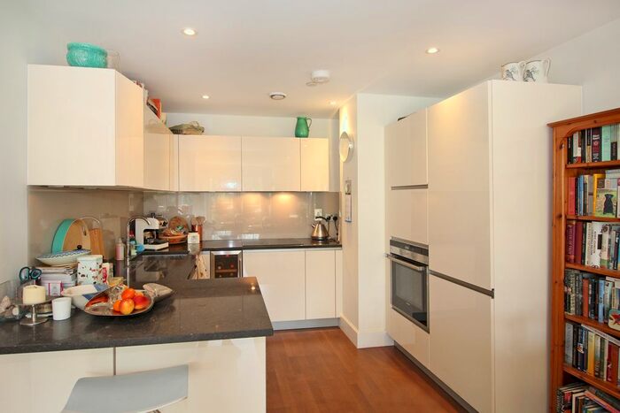 2 Bedroom Flat To Rent In Henry Macaulay Avenue, Kingston Upon Thames, KT2