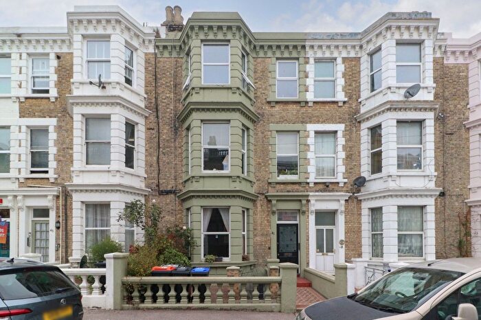 2 Bedroom Flat For Sale In Edgar Road, Margate, Cliftonville, CT9