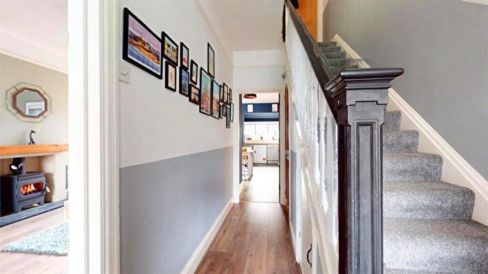 3 Bedroom House For Sale In Kings Road West, Swanage, BH19