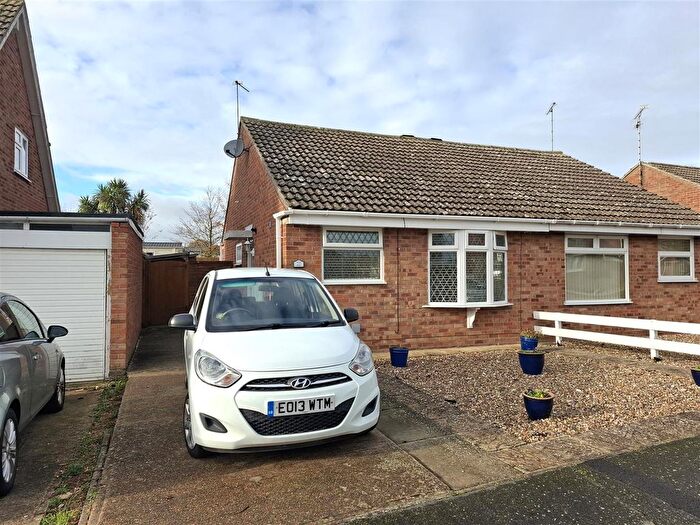 2 Bedroom Semi-Detached Bungalow To Rent In Chingford Avenue, Clacton-On-Sea, CO15