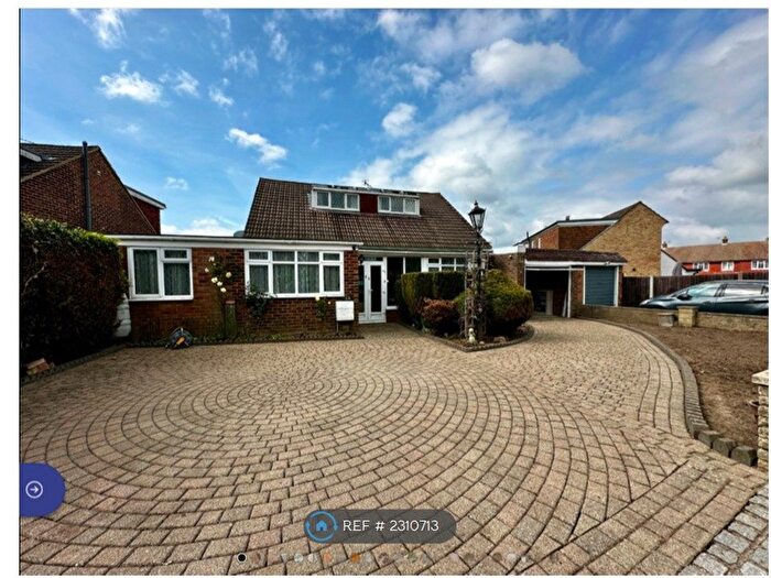 4 Bedroom Bungalow To Rent In Shernolds, Maidstone, ME15