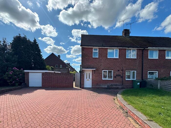 3 Bedroom Semi Detached House For Sale In Chesterton Drive, Worksop, S81