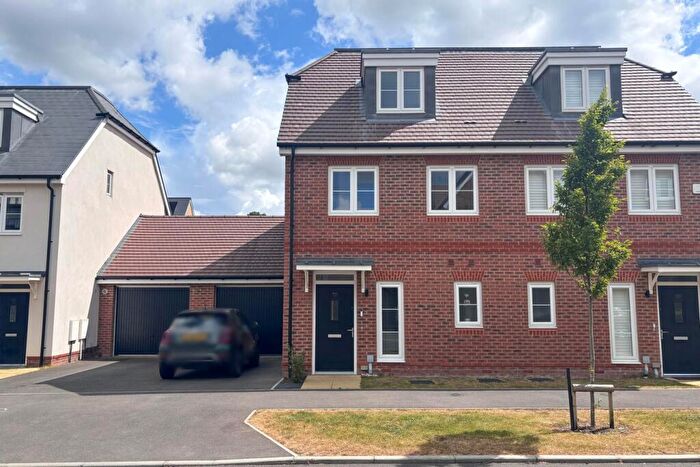 3 Bedroom Semi-Detached House For Sale In Roman Way, Beckenham, BR3