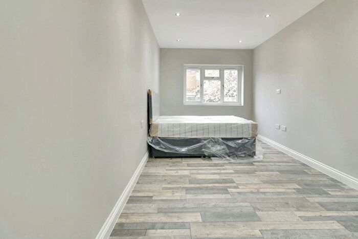 3 Bedroom Flat To Rent In Christchurch Avenue, Harrow, HA3