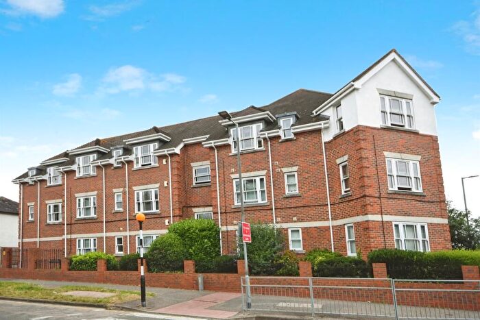 2 Bedroom Flat To Rent In Broomfield Road, Chelmsford, CM1